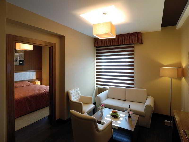 Jaleriz Gaziantep Hotel ภายนอก รูปภาพ